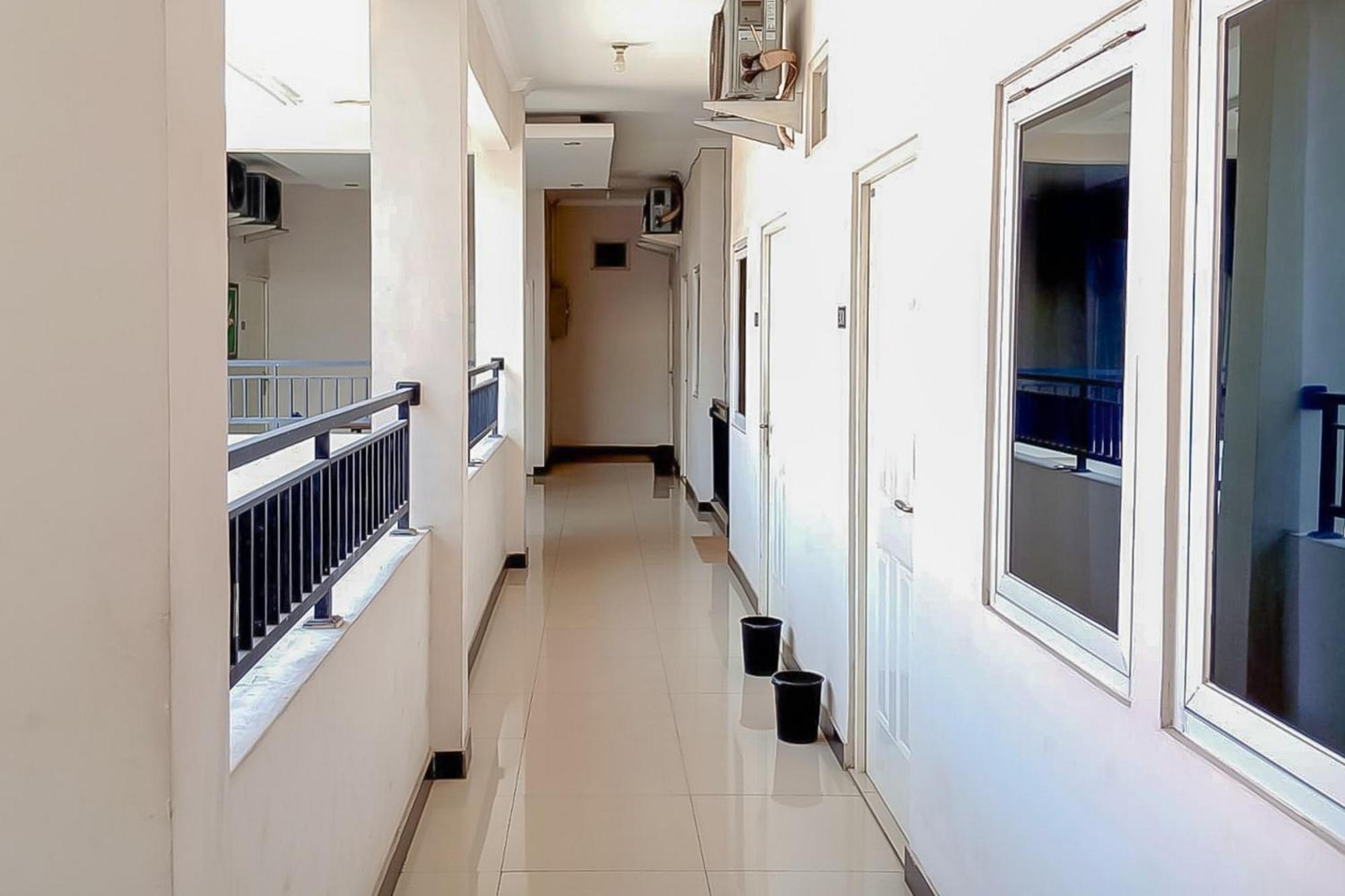 Waringin Guest House Tegal Mitra Reddoorz Exterior foto