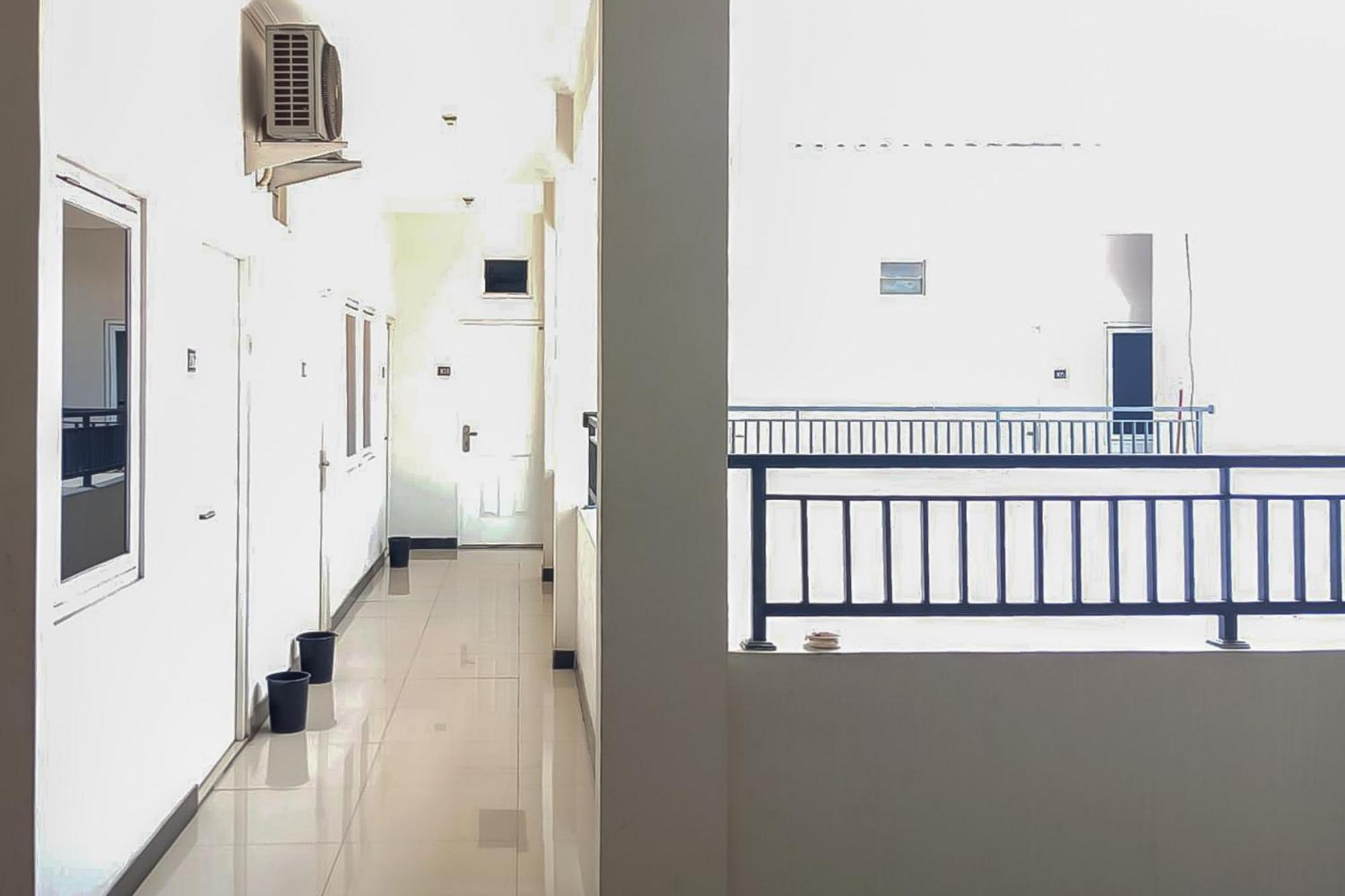 Waringin Guest House Tegal Mitra Reddoorz Exterior foto